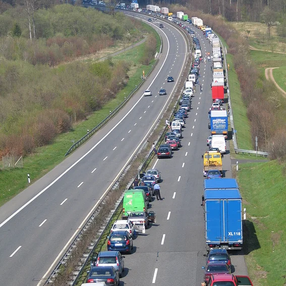 800px-A66_Slü_Nord_Stau.JPG